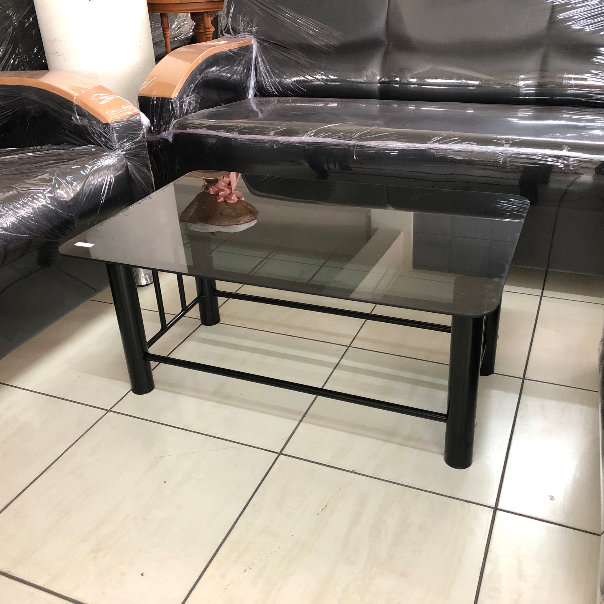 LINE_ALBUM_โต๊ะกลางหน้ากระจกสีชา_๒๒๐๗๐๘_0