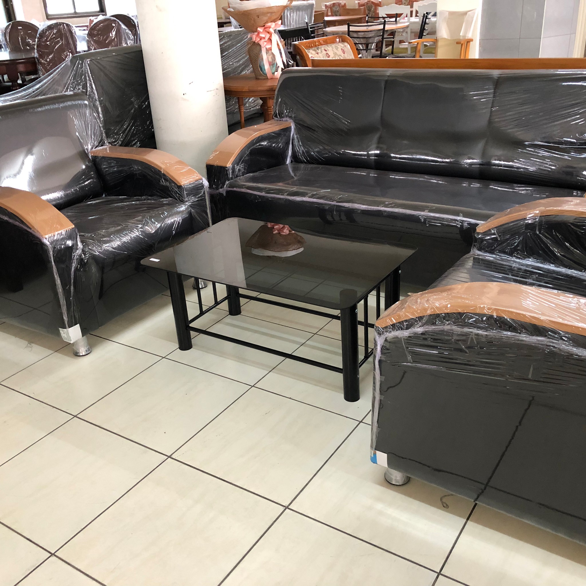 LINE_ALBUM_โต๊ะกลางหน้ากระจกสีชา_๒๒๐๗๐๘_3